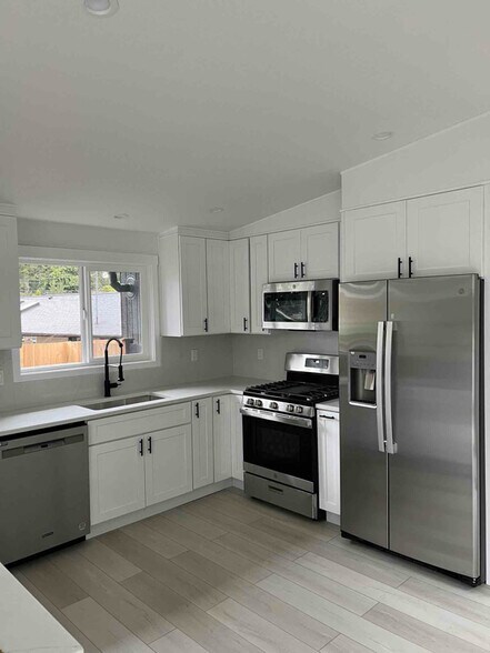 Building Photo - 22205 64th Ave W