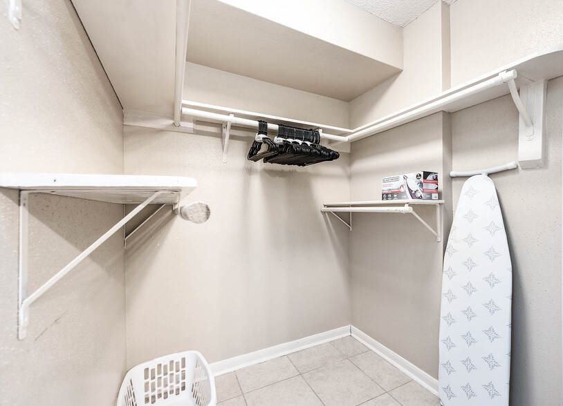 Downstairs Bedroom Closet - 200 Pecan Dr