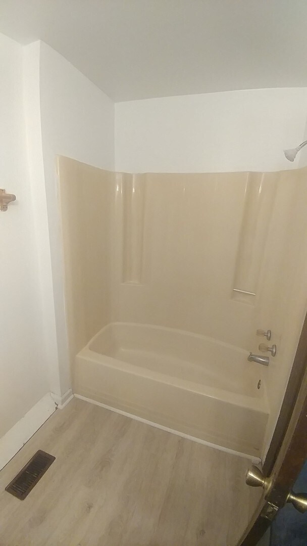 Building Photo - 708 DINWID