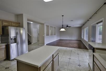 Building Photo - SUPER LARGE HOME!! Add your name to the wa...