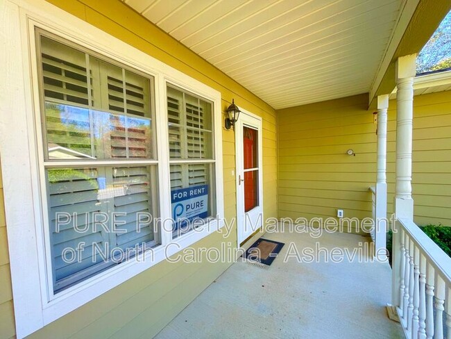 Building Photo - 15 Spring Village Ln