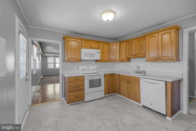 Building Photo - 816 Lincoln St