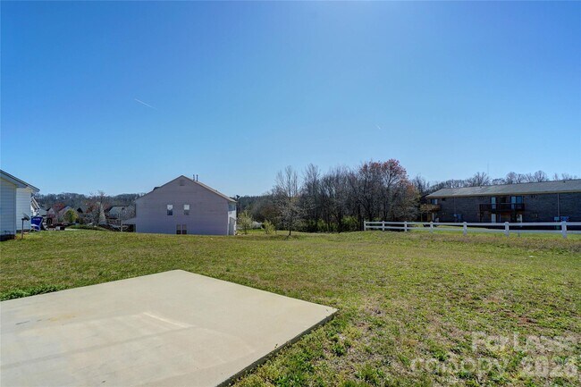 Building Photo - 2034 Wexford Way