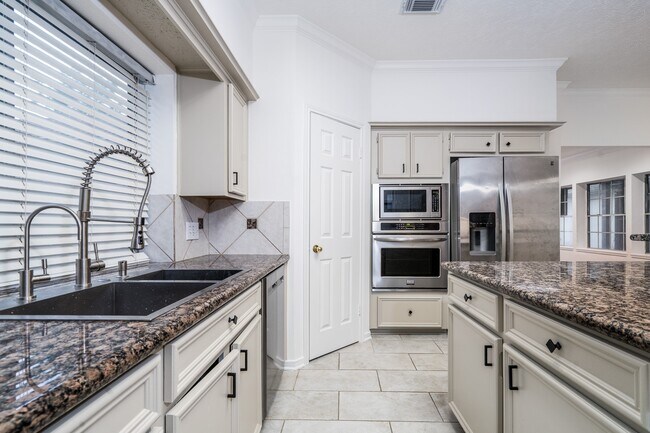 Building Photo - 14207 Vista Mar Cir