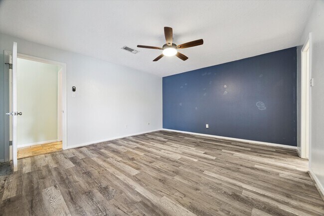Building Photo - 1306 S Kirkwood Rd