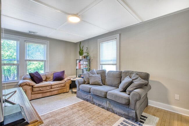 Building Photo - Sono Area of Norwalk 1 Bedroom apartment