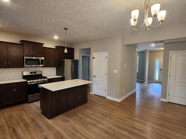 Building Photo - 111 Clearwater Harbor