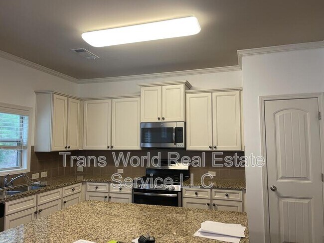 Building Photo - 765 Westmoreland Ln NE
