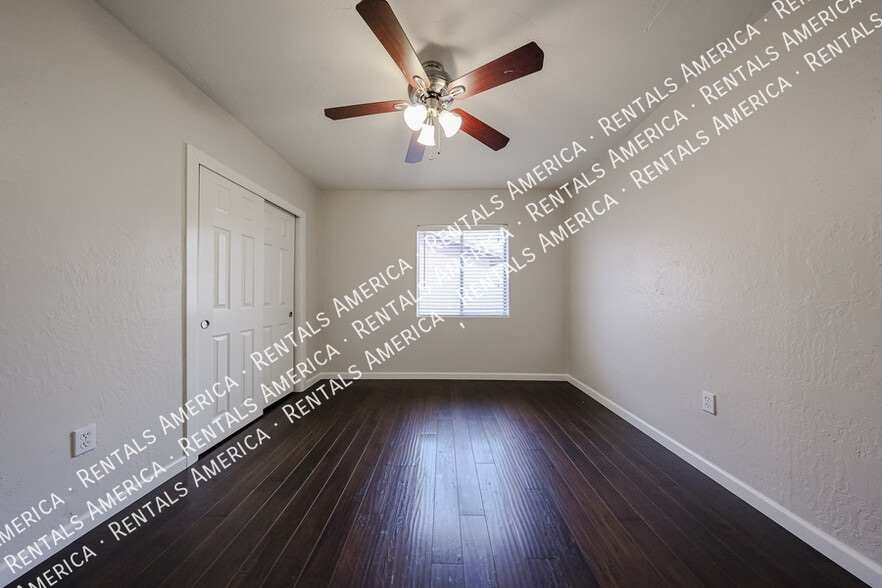 Building Photo - 1713 W Oraibi Dr