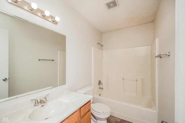 Building Photo - 5378 Milhouse Rd