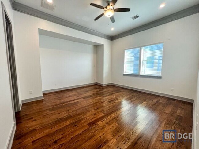 Building Photo - 2208 Arabelle St
