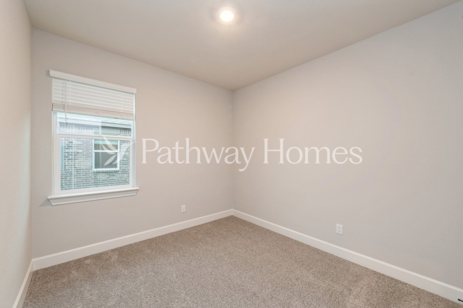 Building Photo - 628 Brookside Dr