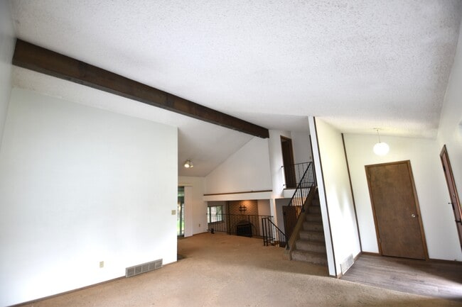 Building Photo - 2643 Sherwood Cir