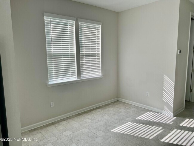 Building Photo - 9497 Scaup Way