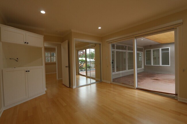 Building Photo - Westchester Home in Kentwood Neighborhood