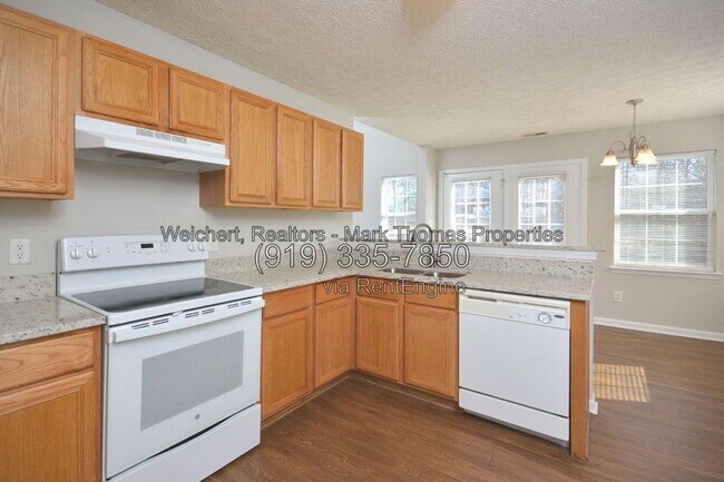 Building Photo - 905 Reedy Way