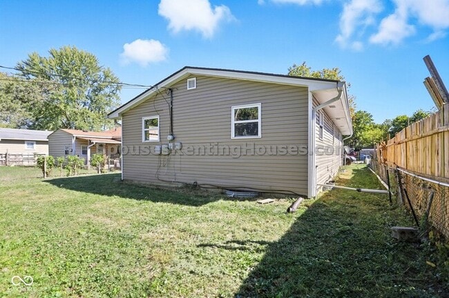 Building Photo - 1414 Ingomar St