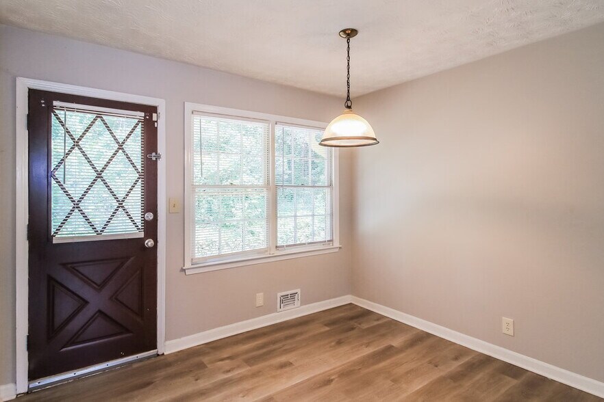 Building Photo - 2725 Westford Ct SW