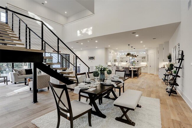 Building Photo - 3021 Maroneal St