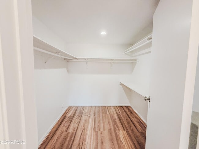 Building Photo - 7027 W Cherry Hills Dr