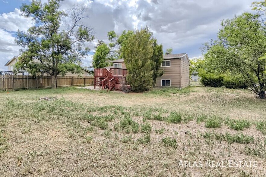 Building Photo - 1690 Monterey Way