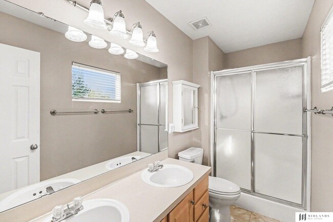 Building Photo - 11612 Monroe St