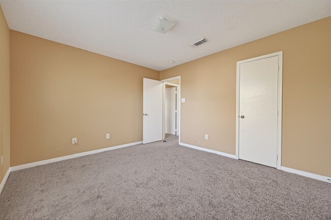 Building Photo - 3006 Palace Oaks Dr