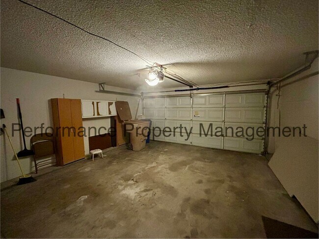 Building Photo - 2716 Catalina Dr