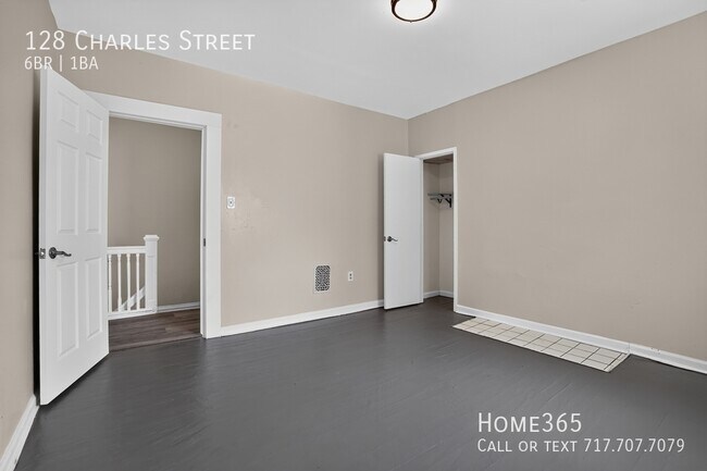 Building Photo - 128 Charles St