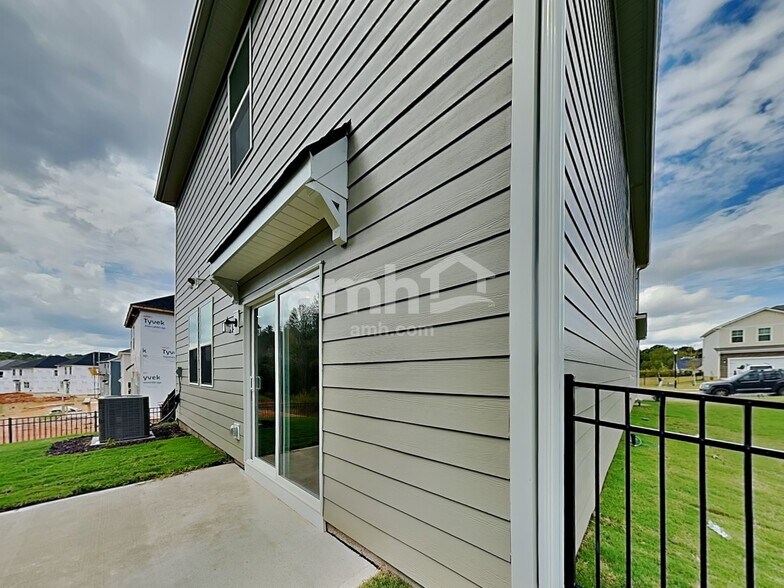 Building Photo - 1135 Livengood Wy