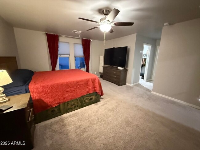 Building Photo - 6014 E Helios Dr