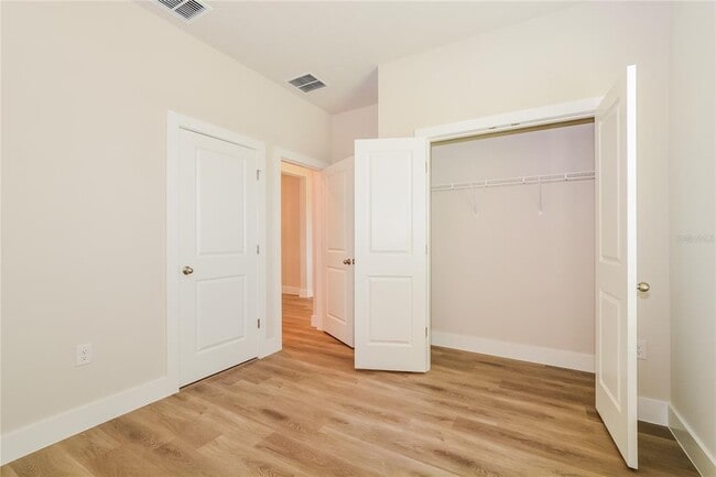 Building Photo - 332 Whiteheart Dr