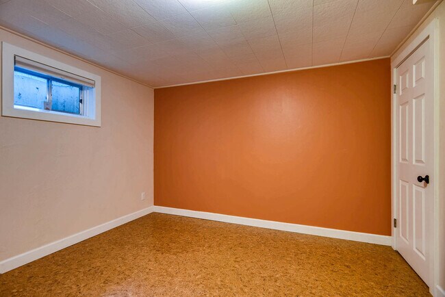 Building Photo - 1667 S Milwaukee St