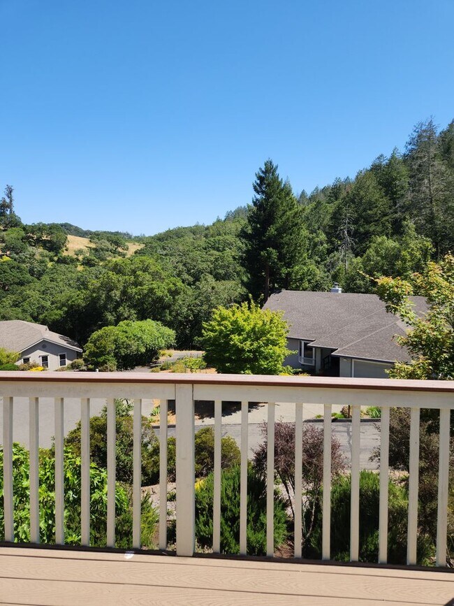 Building Photo - "Must See" House in Oakmont w/beautiful vi...