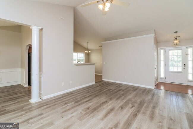 Building Photo - 216 Overlook Dr