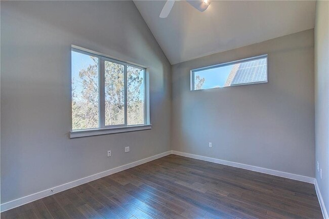 Building Photo - 3602 Clary Wy
