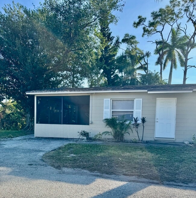 Building Photo - 77 2nd St