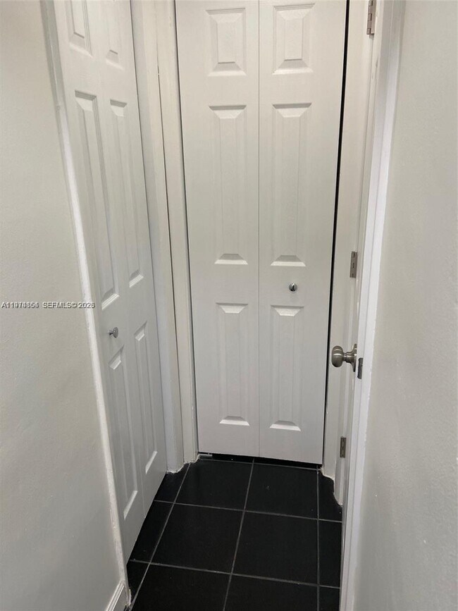 Building Photo - 2820 NE 201st Terrace