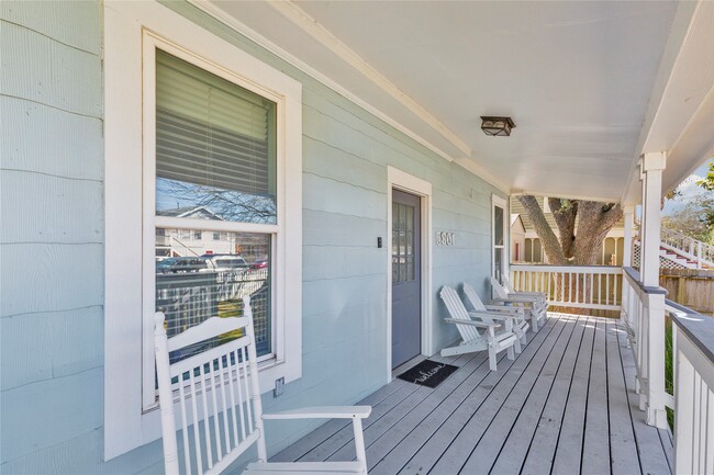 Building Photo - 5801 Avenue S 1/2