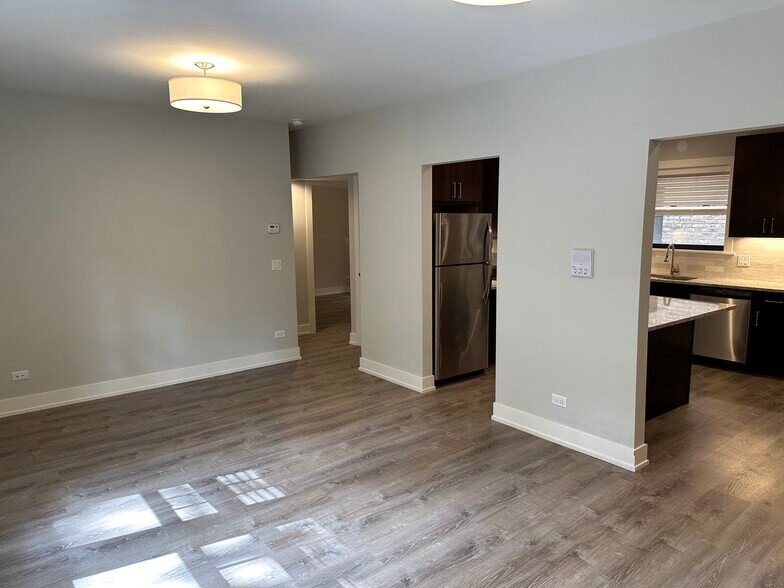 Building Photo - 1143 Maple