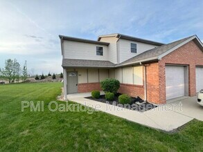 Building Photo - 121 Bruns Dr