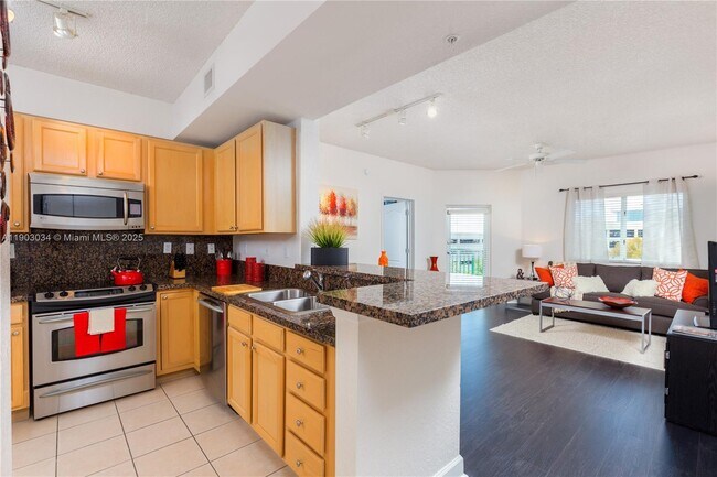 Building Photo - 6001 SW 70th St