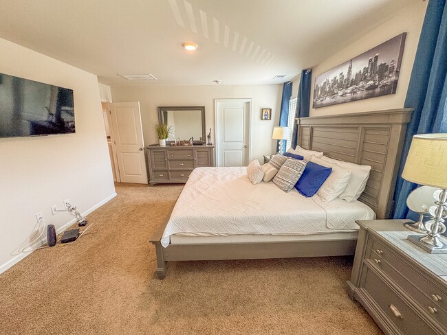 Building Photo - 4410 Remington Ave