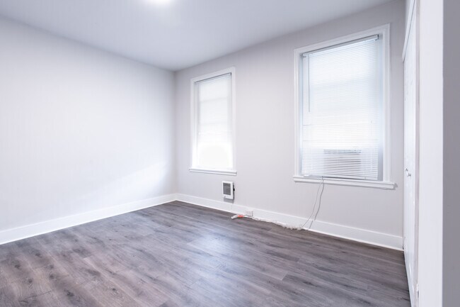 Building Photo - 2424 N Gratz St