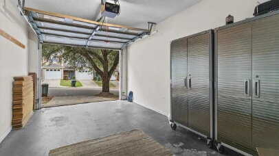 Building Photo - Charming 2-Bedroom, 2.5-Bathroom Townhome with Community Pool! Available TODAY!
