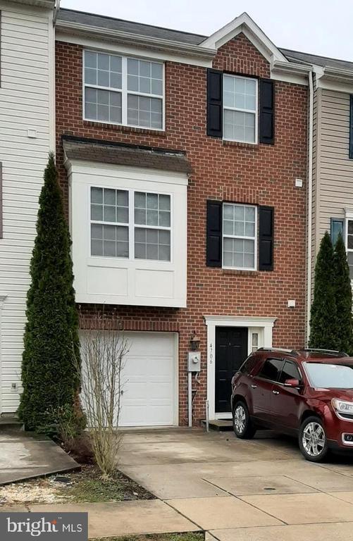 Building Photo - 4706 Wineleaf Ln