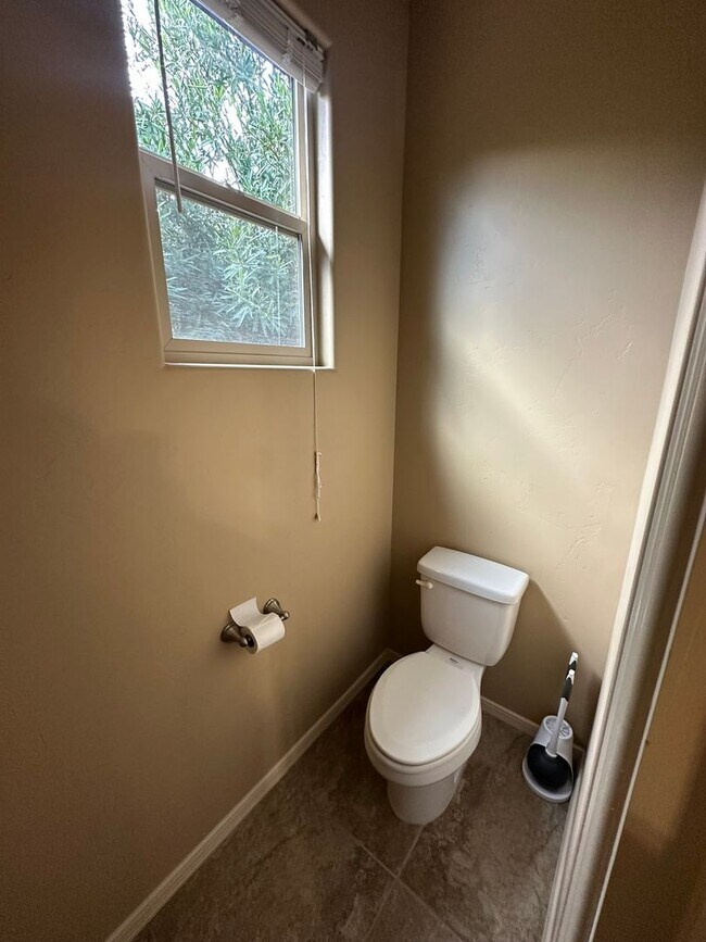 Building Photo - 4747 Zeno Pl