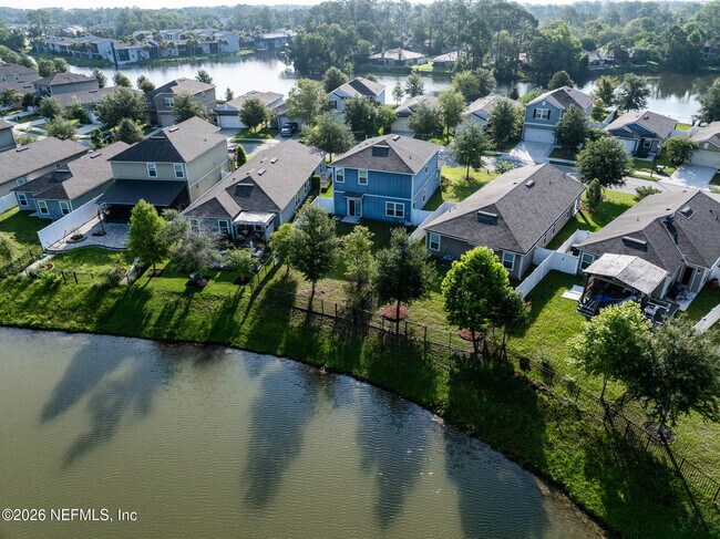 Building Photo - 8279 Meadow Walk Ln
