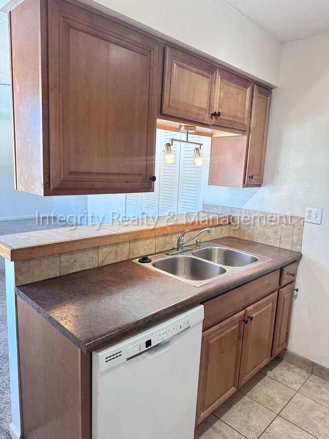 Building Photo - 7309 W Hampden Ave