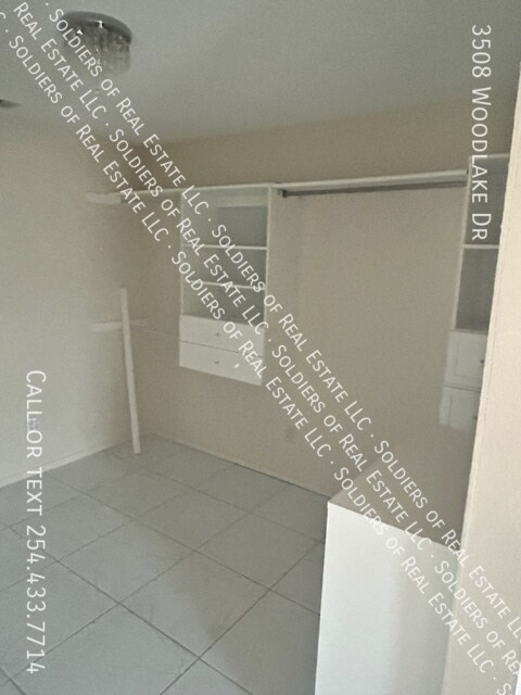 Building Photo - 3508 Woodlake Dr